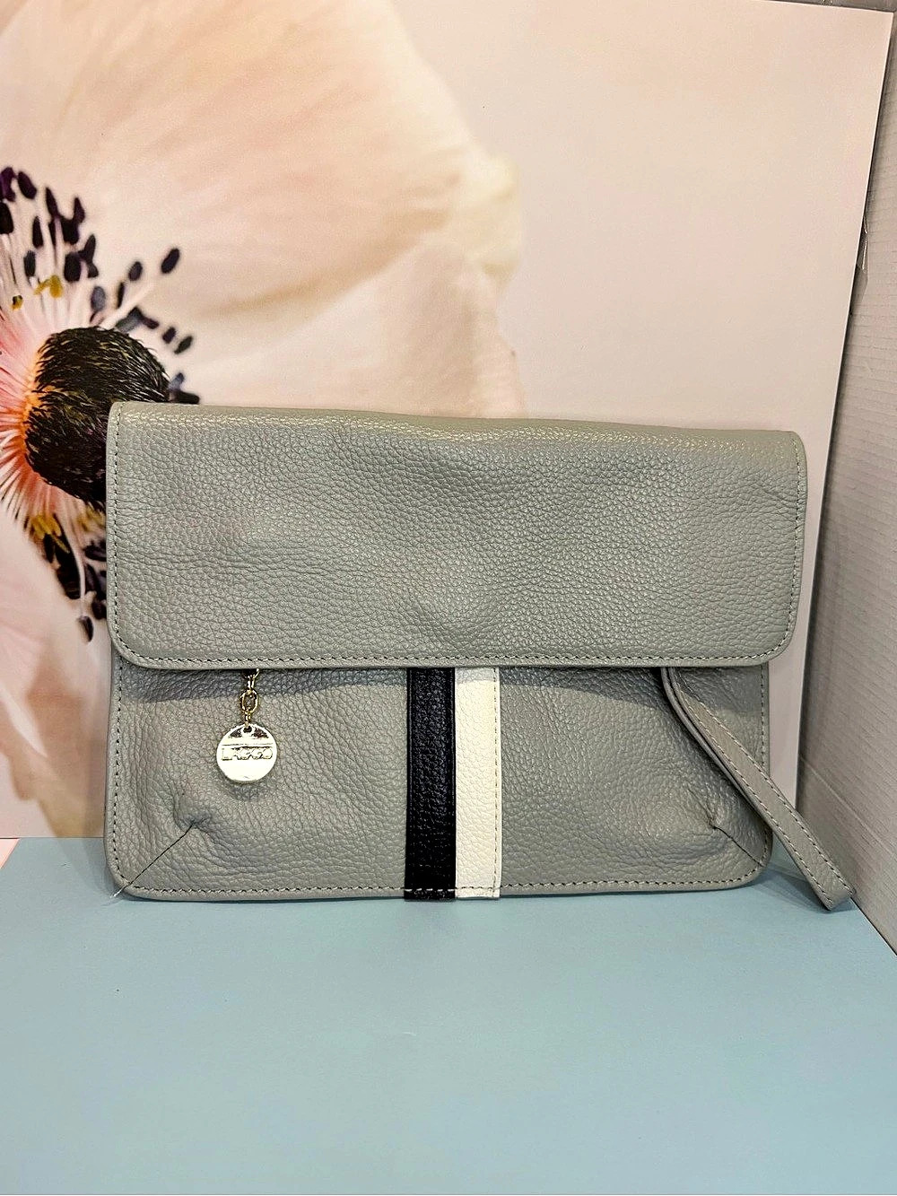 LACCO Color Block Wristlet in Gray & White Like New